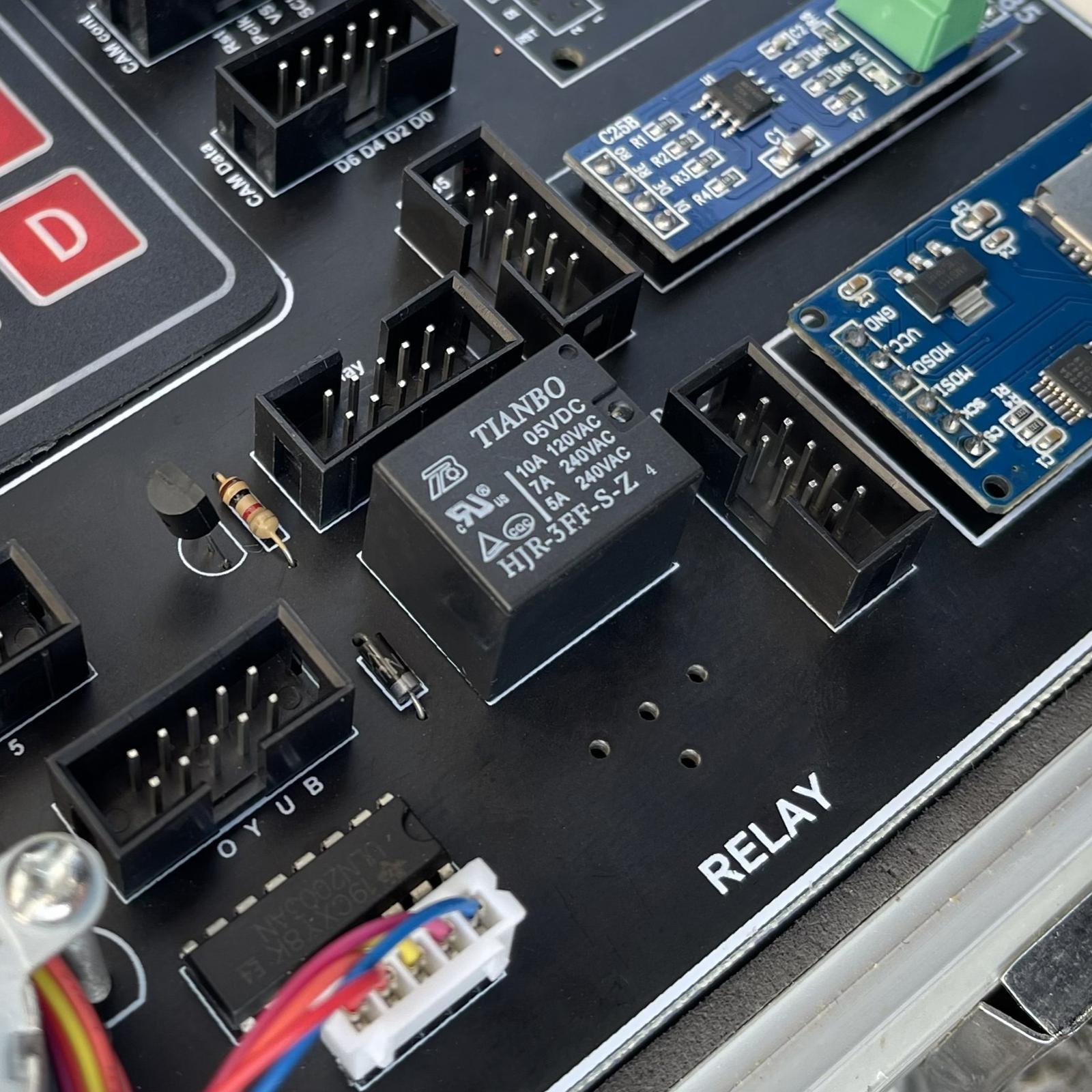 بسته آموزشی میکروکنترلر AVR و ATmega32
